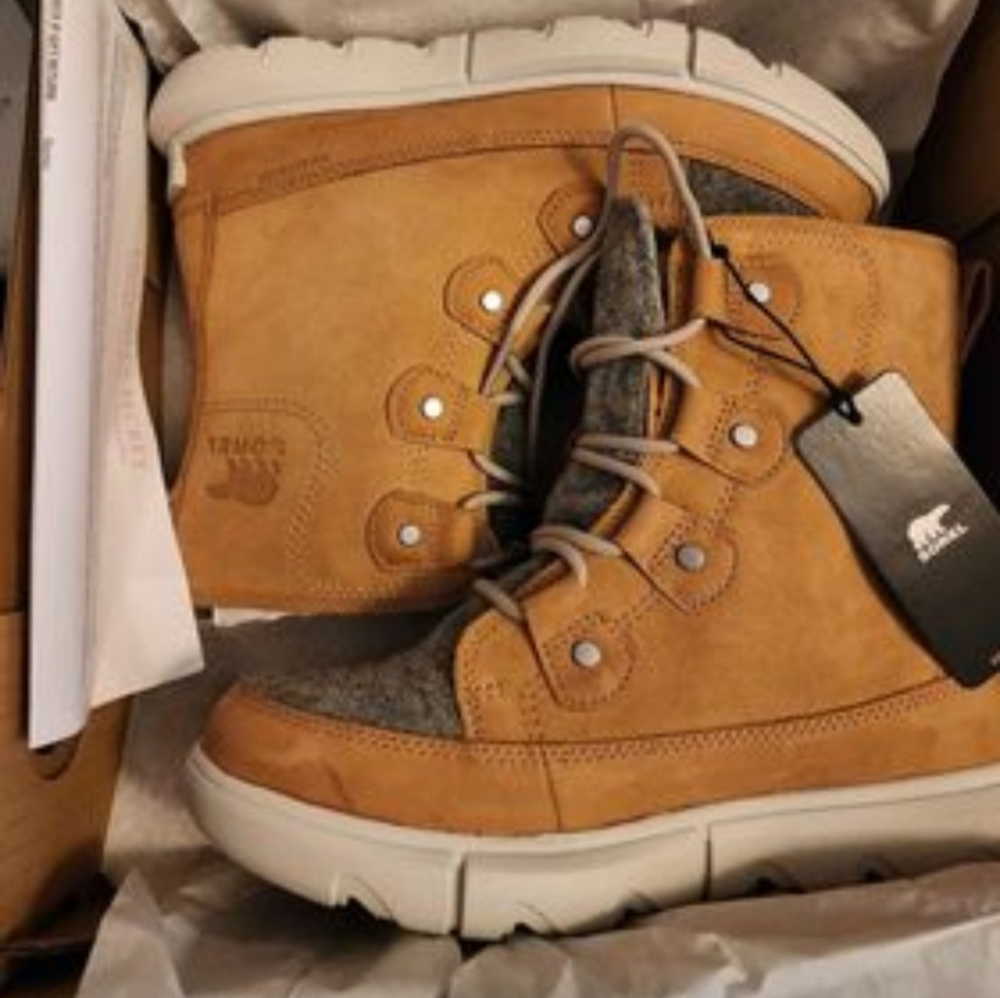 Women's New In Box SOREL EXPLORER JOAN BOOT